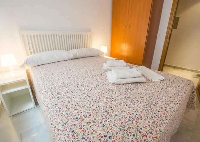 Apartamento Centrico Con 2 Dormitorios En Granada Qh Puerta Real